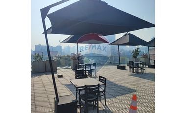 Moderno Edificio Corporativo - Metro Los Héroes