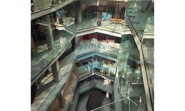 Moderno Edificio Corporativo - Metro Los Héroes