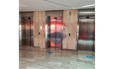 Moderno Edificio Corporativo - Metro Los Héroes