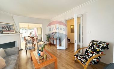 En Venta Casa Remodelada, Av. Bilbao, Providencia