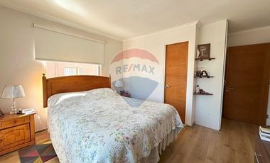 En Venta Casa Remodelada, Av. Bilbao, Providencia