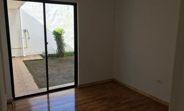 Propiedad  Servicios Profesionales/Instituciones