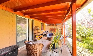 Sólida Aislada Sector Residencial Consolidado