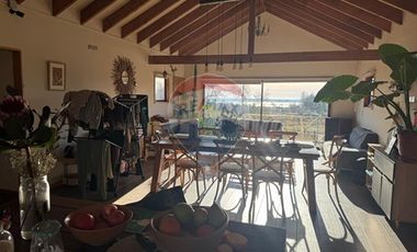 CASA EN PARCELA VISTA VOLCÁN Y LAGO VILLARRICA