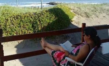 Casa en venta - 2 Dormitorios 2 Baños - Cochera - 300Mts2 - Mar de Cobo