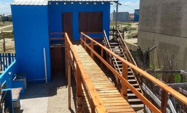 Casa en venta - 2 Dormitorios 2 Baños - Cochera - 300Mts2 - Mar de Cobo