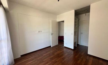 Departamento con cochera y terraza propia a la venta en San Fernando
