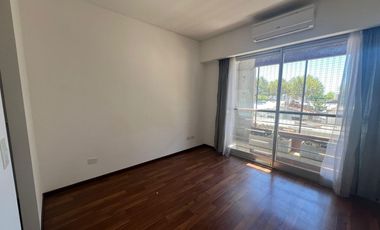 Departamento con cochera y terraza propia a la venta en San Fernando