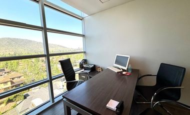 Oficina con Estacionamiento y Bodega Clinica Meds