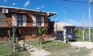EN VENTA HERMOSA CABAÑA EN LA JUANITA A MTS DEL RÍO PARANÁ
