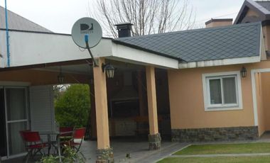 Casa en venta - 3 Dormitorios 3 Baños - Presidente Perón