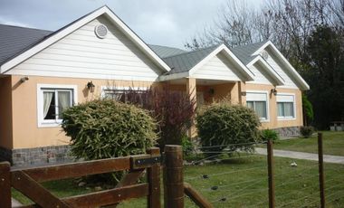 Casa en venta - 3 Dormitorios 3 Baños - Presidente Perón