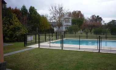 Casa en venta - 3 Dormitorios 3 Baños - Presidente Perón