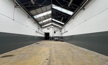 Galpón en Alquiler - 890m2 Cubiertos - Parque Patricios - Mixtura 3