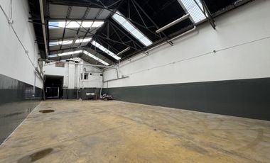 Galpón en Alquiler - 890m2 Cubiertos - Parque Patricios - Mixtura 3