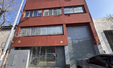 Galpón en Alquiler - 890m2 Cubiertos - Parque Patricios - Mixtura 3