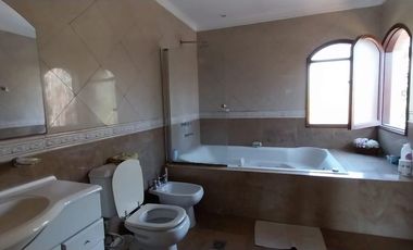 Casa en venta en Country Marcos Paz, Yerba Buena,