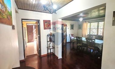 Casa con suelo ZU-6 La Cisterna