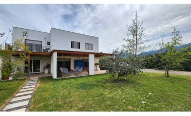 OPORTUNIDAD Arriendo Hermosa Casa Hijuelas