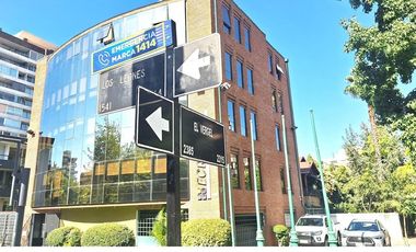 Estupendo estacionamiento en Los Leones