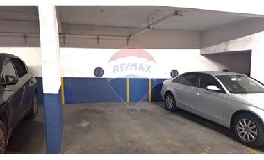 Estupendo estacionamiento en Los Leones