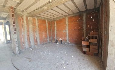 Casa en  a terminar en Barrio Costa Jardín 2