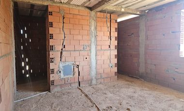 Casa en  a terminar en Barrio Costa Jardín 2