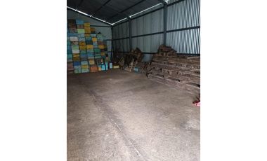 Parcela y Galpón,  Cerca de Lago Riñihue