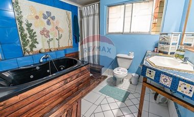 Amplia y luminosa casa en Brown Sur (656 m2)