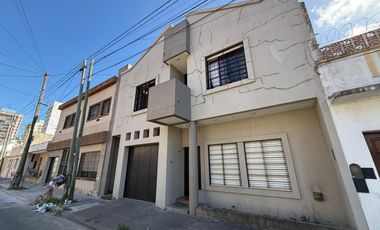 Casa Cinco Ambientes en Venta en Wilde