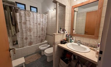 Casa Cinco Ambientes en Venta en Wilde