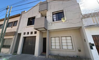 Casa Cinco Ambientes en Venta en Wilde