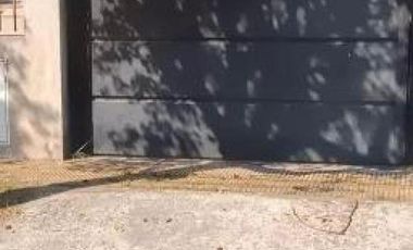 Casa a refaccionar en venta - 2 Dormitorios 1 Baño - Cochera - 353Mts2 - Manuel B Gonnet