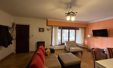 Chalet 5 ambientes con parque sobre lote de 462m2 en Eduardo Peralta Ramos y 12 de octubre