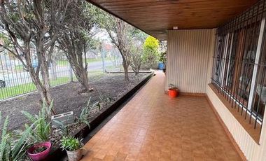 Chalet 5 ambientes con parque sobre lote de 462m2 en Eduardo Peralta Ramos y 12 de octubre