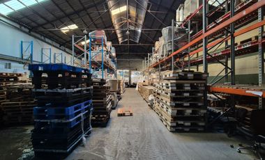Depósito - Galpón 2600 m2.  en La Boca - ALQUILER