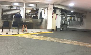 ¡Estacionamiento en el centro de Santiago!