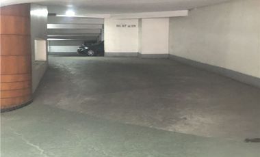 ¡Estacionamiento en el centro de Santiago!