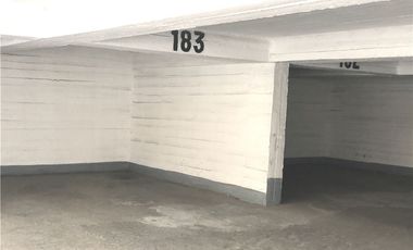 ¡Estacionamiento en el centro de Santiago!