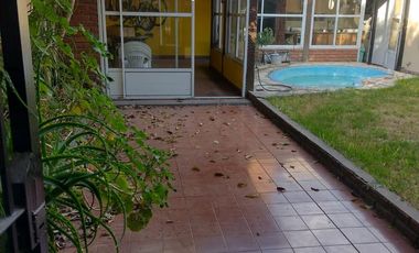 CHALET EN MUY BUEN ESTADO