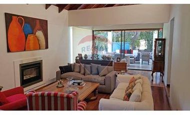 Encantadora casa de estilo chileno en Chicureo