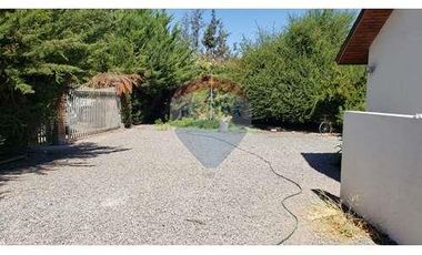 Encantadora casa de estilo chileno en Chicureo