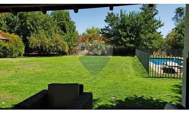 Encantadora casa de estilo chileno en Chicureo