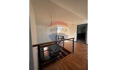 Casa Moderna en Country Santa Eliana, Biobío