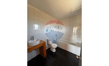 Casa Moderna en Country Santa Eliana, Biobío