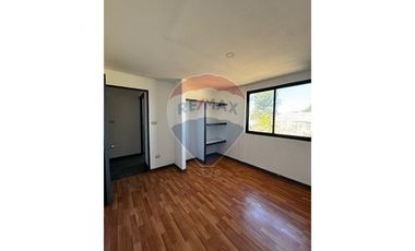 Casa Moderna en Country Santa Eliana, Biobío