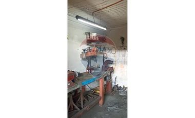 ¡Invierta en un Garaje Comercial en San Ramón!