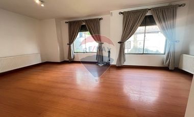 ARRIENDO ESPECTACULAR CASA PEÑALOLEN