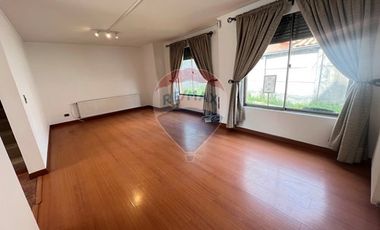 ARRIENDO ESPECTACULAR CASA PEÑALOLEN