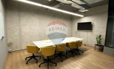 ARRIENDO OFICINA AV.LA DEHESA, 61 M², 3 EST, 2 BDG